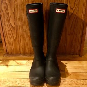 Hunter Women’s Tall Wellington Rain Boots - Black